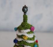 Коледни елхи (плетене на една кука)